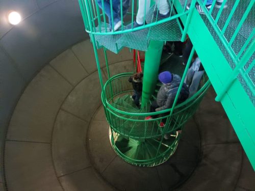 Edukacyjna podróż w głąb historii w ramach przedsięwzięcia MEN „Wyjście z klasą”