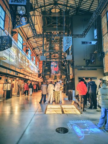 Edukacyjna podróż w głąb historii w ramach przedsięwzięcia MEN „Wyjście z klasą”