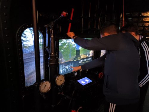 Edukacyjna podróż w głąb historii w ramach przedsięwzięcia MEN „Wyjście z klasą”